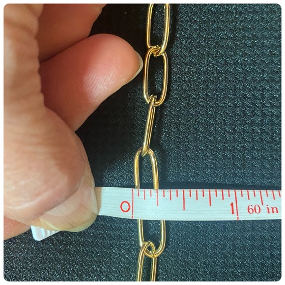 Vintage Christian Dior Charm on generic toggle chain - Picture 8 of 9
